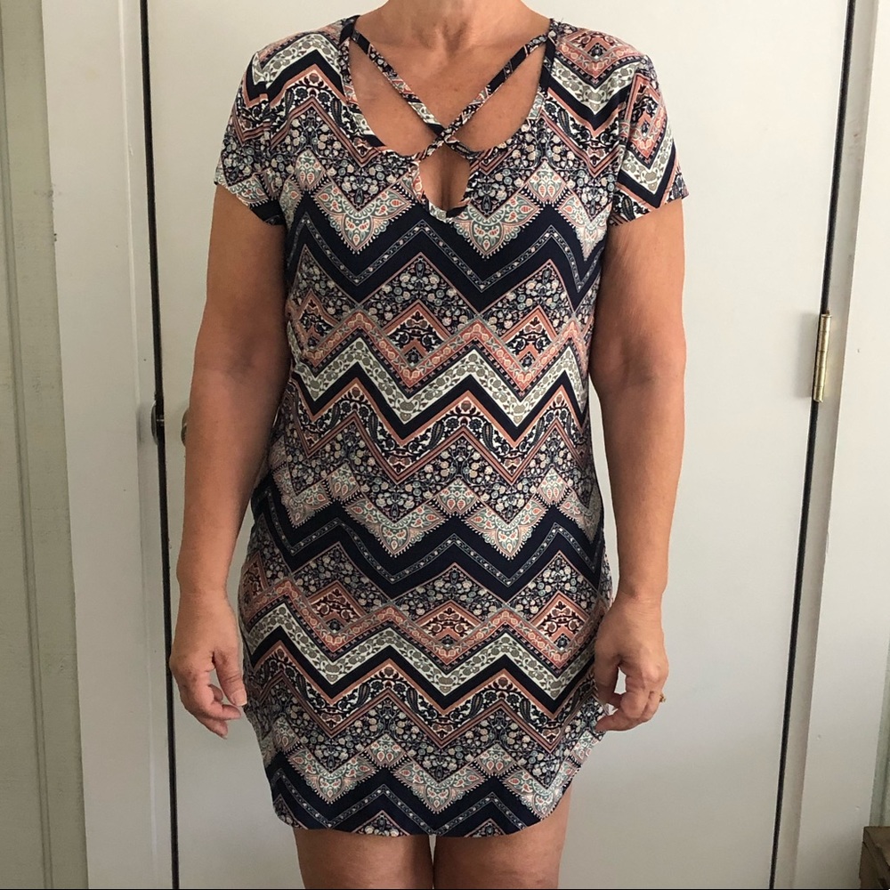 SAUCI patterned T-shirt dress
